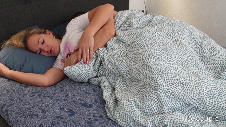 LC couple: Probudil jsem se s Hungoverem... Už byl uvnitř mě