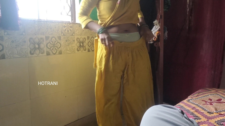 piryaprajapati: Ateşli Hintli güzel yenge seks videosu desi yerel genç yenge...
