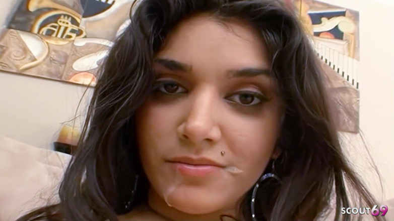 Full porn collection: Bláznivá latina hubená milfka Leah ošukaná černým velkým pérem a dostat...