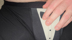 AssPlayLove: Zakar berpakaian diusap