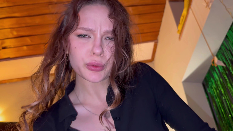 Alexa Poshspicy: POV: น้องสาวเลี้ยงแพ้ตูดในเกมไพ่ เย็ดตูดโชว์เลย