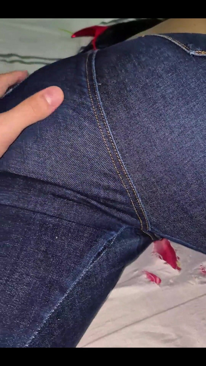 Pikaa6: Трахаю венесуэльскую женщину, которая отправился в Соединенные Штаты, чтобы провести Хэллоуин.