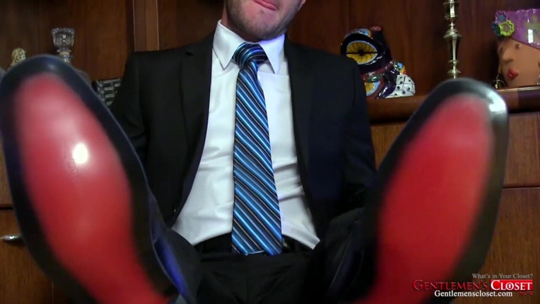 Gentlemen's Closet: Brad Rose 01