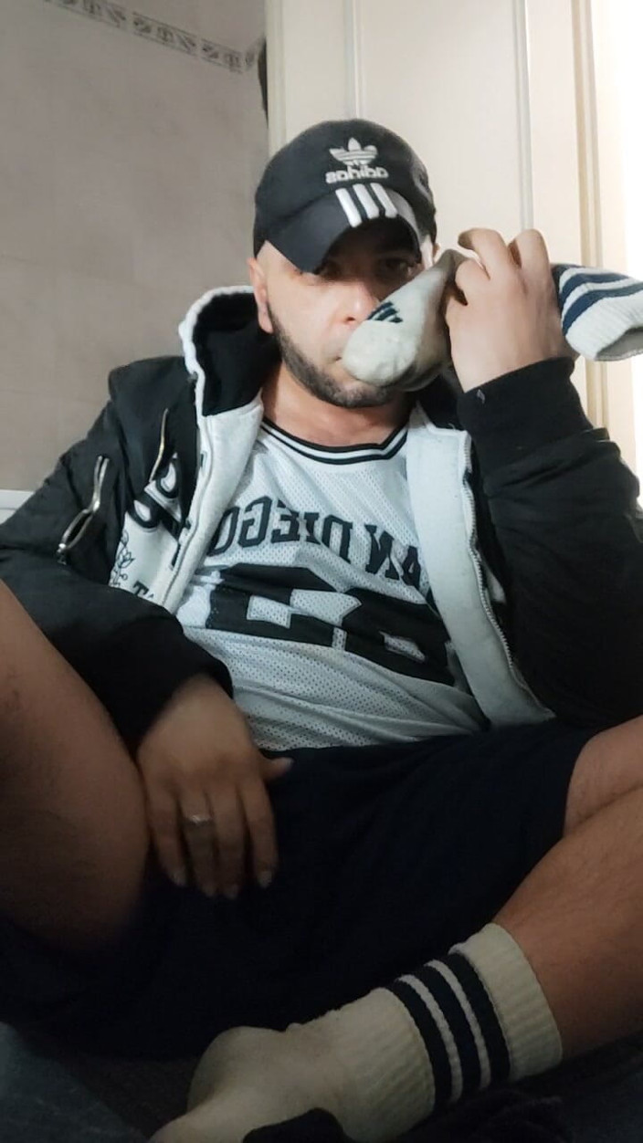 SmokedAlloy2: Брудна гра у ванній кімнаті, сокс і ноги