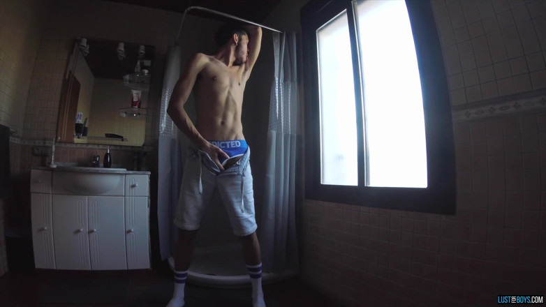 Lust for boys: In the Shower with Xavier