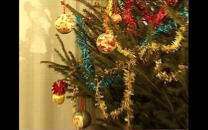 Anal Invasion: セクシーなイタリア人痴女のための激しい深い肛門の回避
