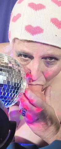 Nadržená děvka na disco párty pro žhavou zábavu