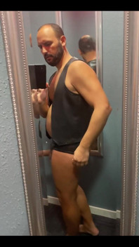 Guarda anche il mio nuovo vestito per mal!