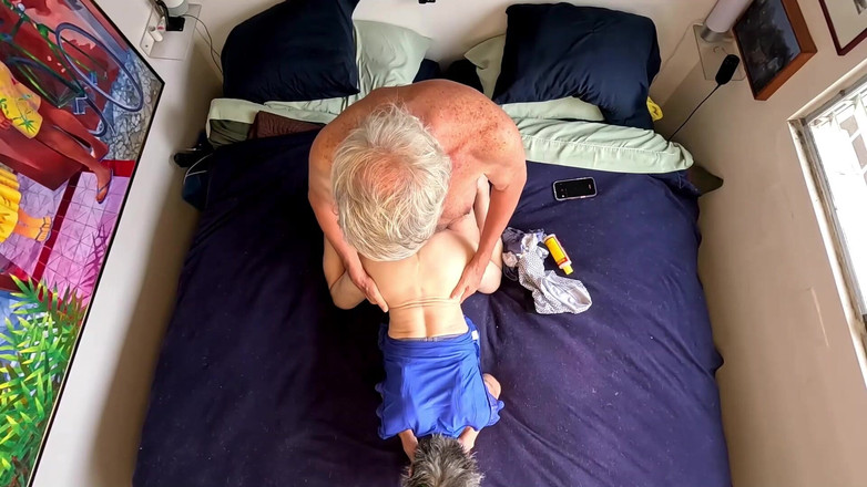 FromThisNight: 내 새 파란색 나이트드레스를 입고