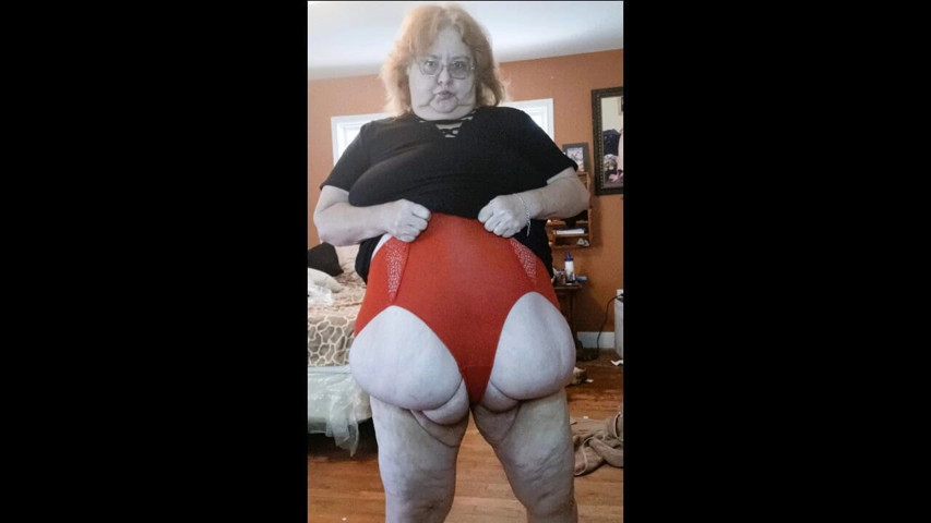This Weeks Panties 4 Sale (BBW nurse Vicki adventures with friends)
