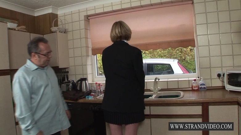 Sarah Stern: Sarah seorang retropestive