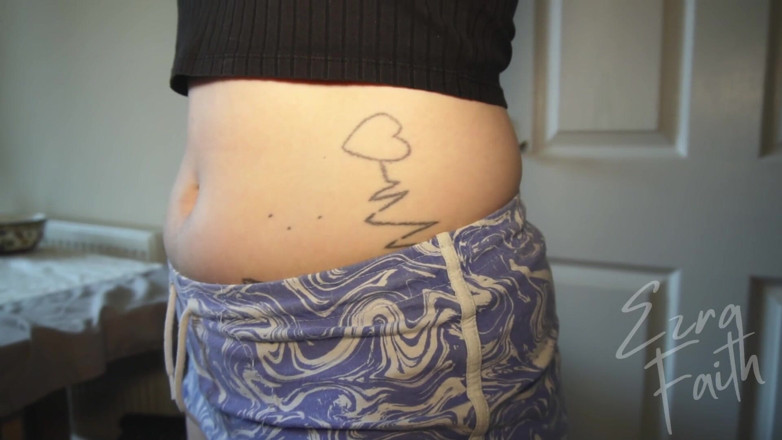 Ezra faith: Расширенная задница заставляет меня застрять! MKV - Ezra Faith - застряла в дыре, HD