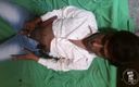 Indian desi boy: Un Indien fait pipi et éjacule, vidéo porno