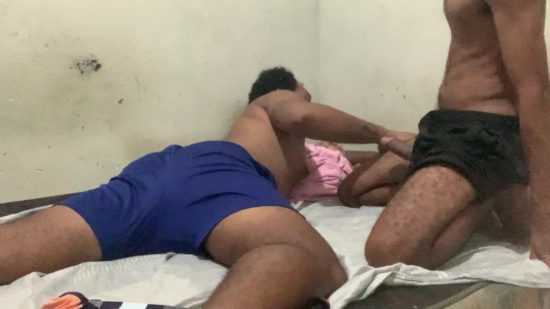 Couple 2 Black: 비디오 0410 우리는 안전, 우리는 잘, 우리는 당신을 모두 그리워