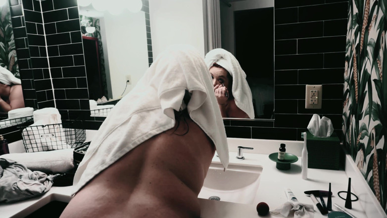 SexyNEBBW: La vasca da bagno si prepara per la giornata