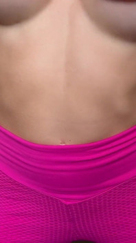 Stuzzicamento in leggings, spogliarello