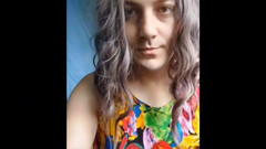 Kitty_Cross: Oszałamiająca trans beauty trzymająca herbatę w przytulnej kuchni