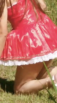 Pai-chan in abito rosso