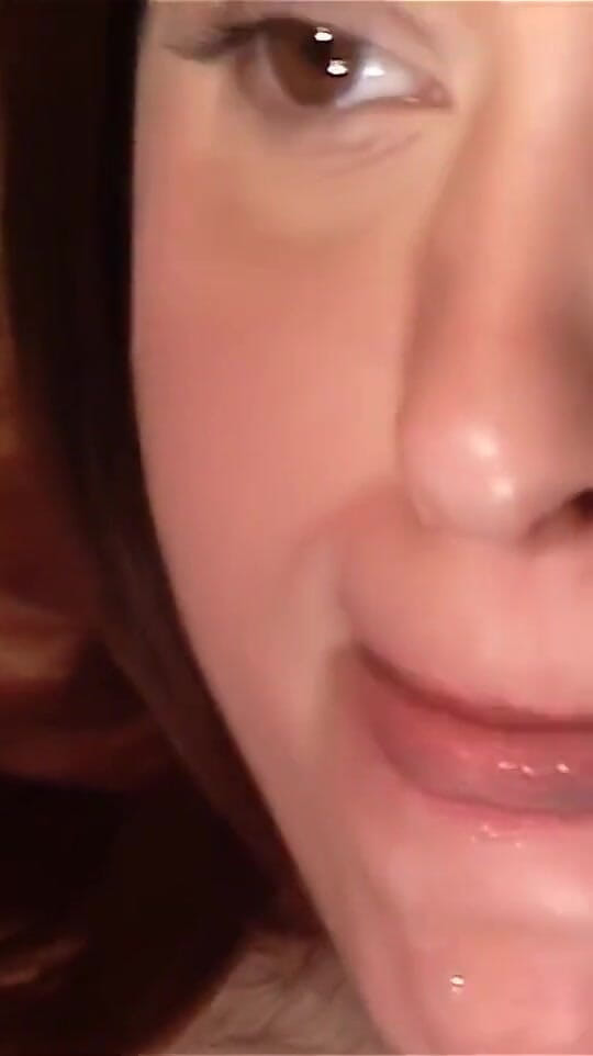 BritneySwallows: ใครคือถังน้ําแตกตัวน้อยน่ารักนั่น?