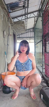 Trap Tingxuan masturbasi di luar ruangan dengan telur yang bergetar