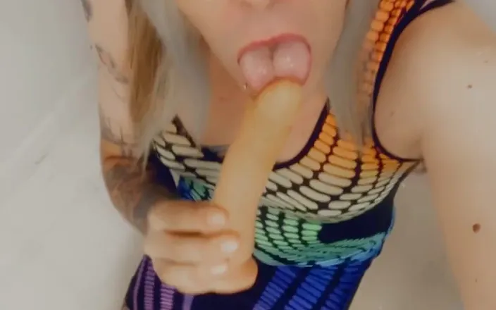 CarmenMelatonin: Ready for the club