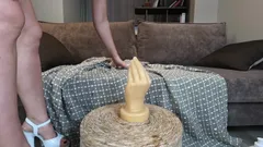 Anal buttplug tangan kolosal dan isian memek penuh