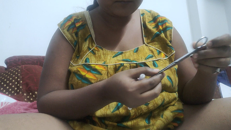 Hindi-Sex: Jouer avec elle-même fait partie de sa routine