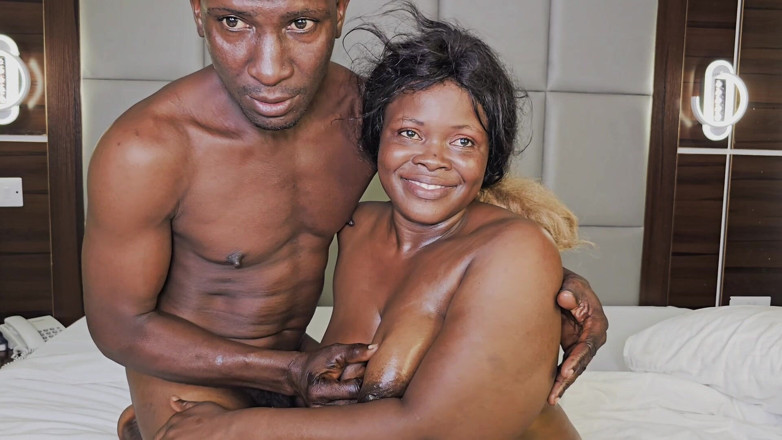 Bulocks: Madura milf madrasta fodida duro por seu marido