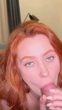 Eu chupei seu pau até ele gozar na minha boca! POV