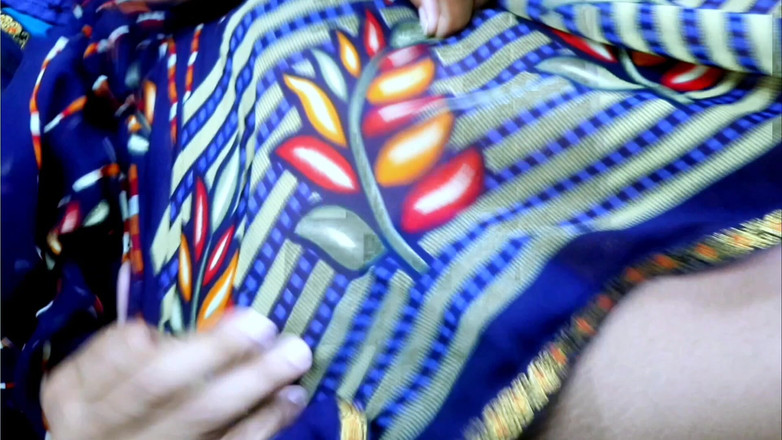 Rakul008: På Roof Outdor knullar knullar nyligen gifta par första knullar...