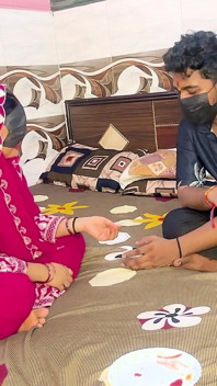 रक्षा बंधन पर सौतेली बहन ने राखी बांधी - सौतेले भाई ने पूरी रात जोरदार सरप्राइज सेक्स किया