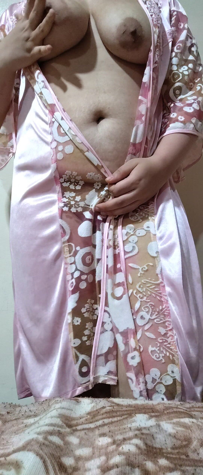 Ali Muhammad: Awek hukuman menanggalkan seluar dalamnya di hadapan kamera