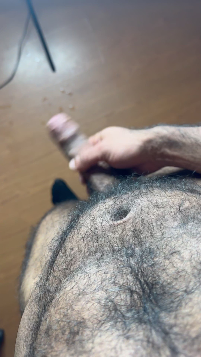 Wesley Fudedor: Fitness černoch předvádí své svaly a stříká