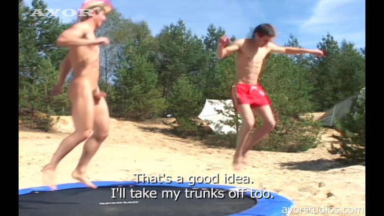 AYOR studios: कामुक दोस्त चिपचिपे परिणामों के साथ समुद्र तट पर निकलते हैं!