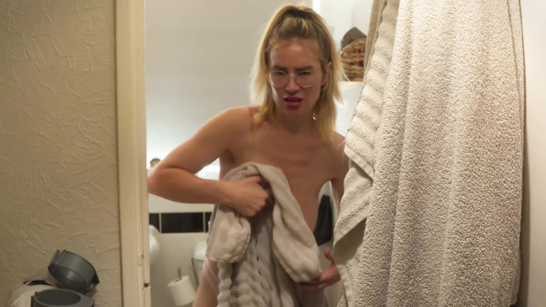 JessieHH: Taboo Babysitter Pranks
