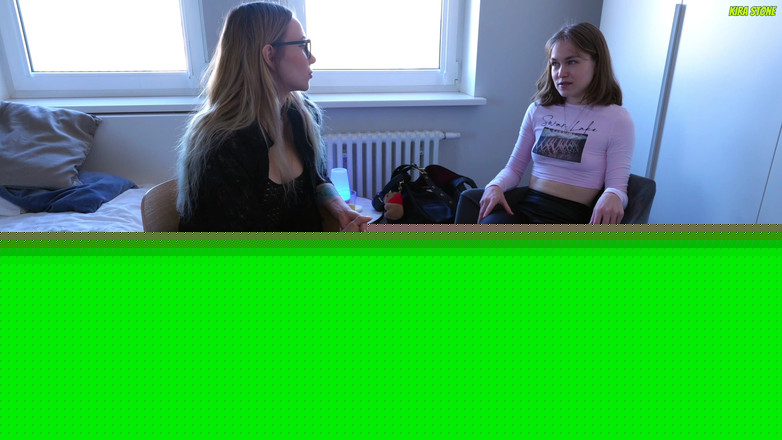 Kira Stone: Jak to się stało? Loszka uwodzi piękną kobietę podczas sesji...