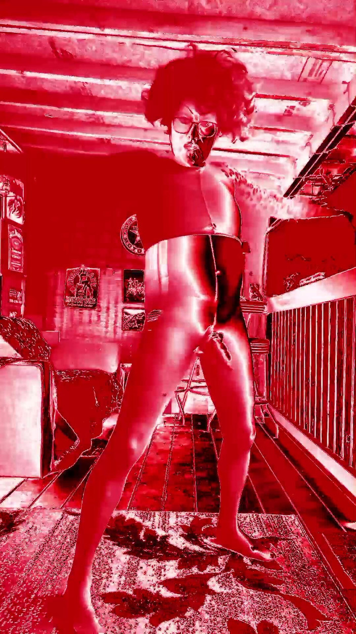 Bizzarra studios: BizzarraTV královna