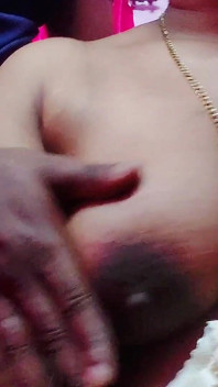 Desi Mohini Bhabhi Hot Romance with Desi Boy.