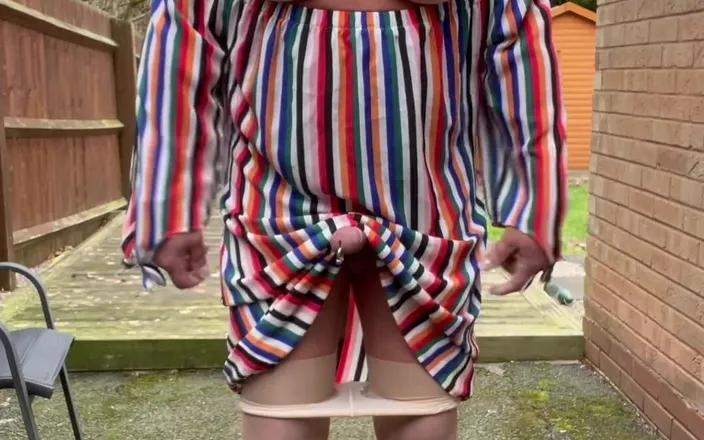 Kellycd2022: Amateur Crossdresser Kellycd2022 sexy milf in pantyhose and heels masturbation...