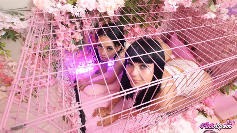 Nade Nasty: Pink Room Ep.22: Cuties Beca &amp; Bianca Love Cock, Balls e...