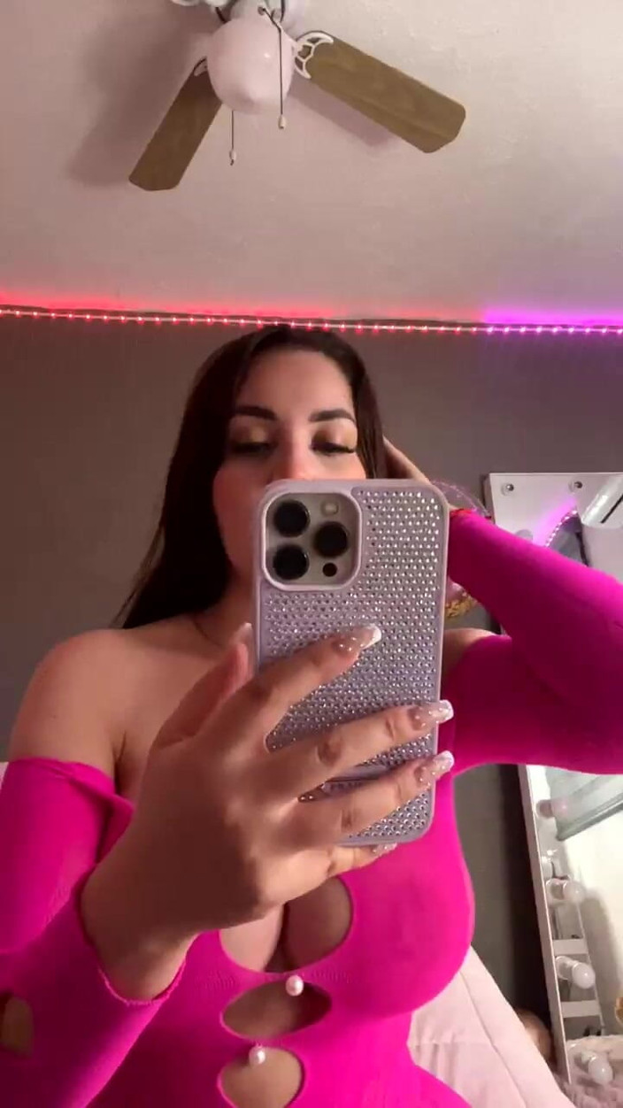 Marian Franco: Testing Out Some New Dildos and Shaking My Big Ass...