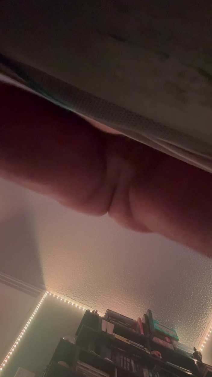 Hot dick in your ass: Buurvrouws stiefzoon gaat vreemd met papa-lul