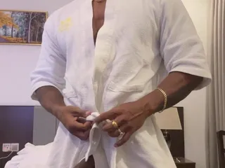 I’m Alone Here, Come Join Me