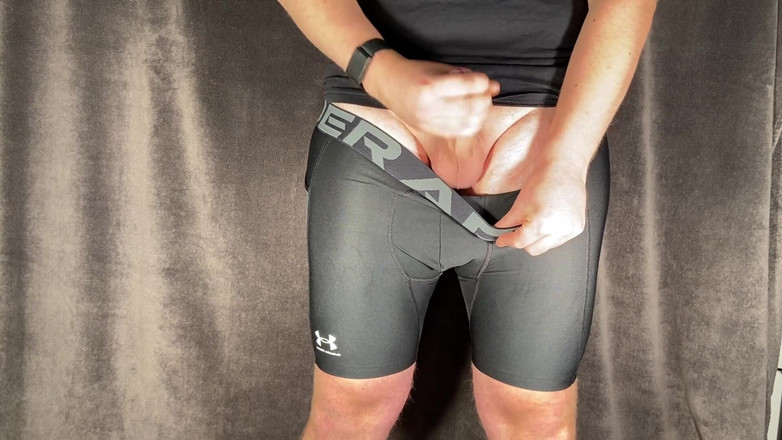 Lucas Nathan King: Adik tiri Berjalan Masuk Di Pancutan Mani Saya