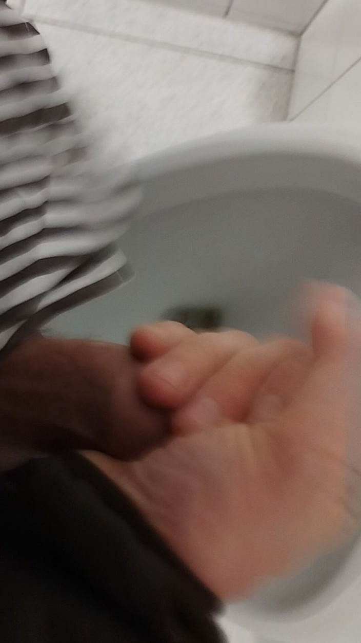 Bayer911: Bayer berkencing