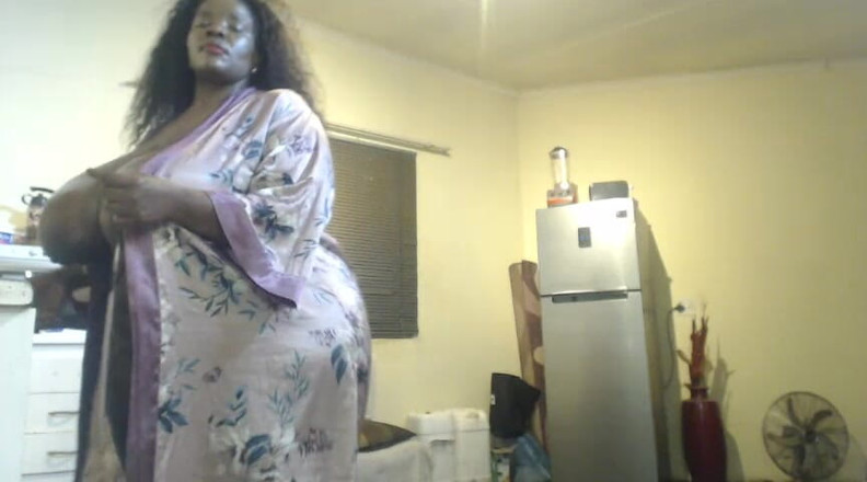 Legendary Booty Overdose: BBW MILF Vibrator Tease and Moaning Fetish