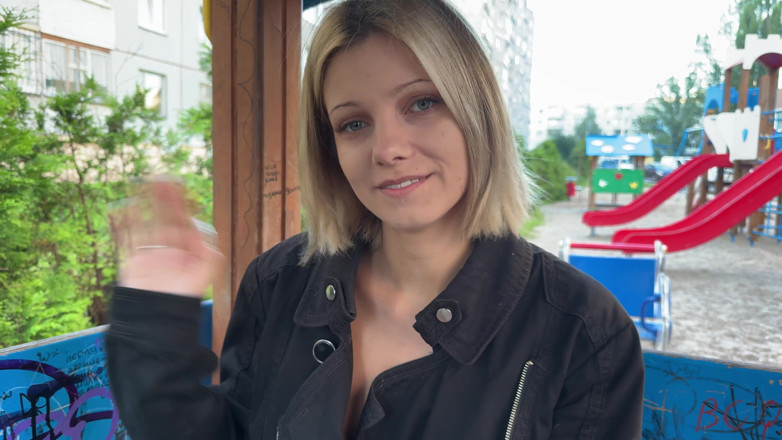 Vasya Sylvia: Ortak bir yerde mastürbasyon ve işeme