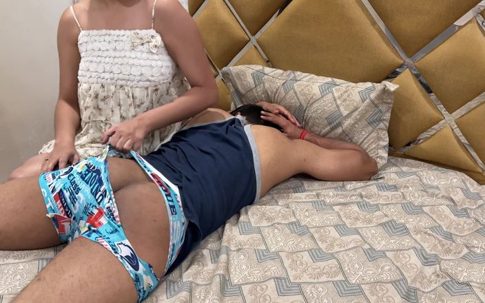 Hornycouple149: 寝ている間に彼が家で一人でいるのを見つけた後、義理の兄弟とハードコアファック