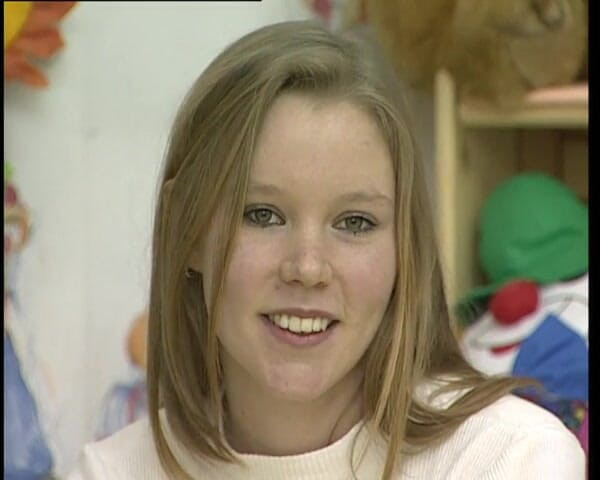 YOUR FIRST PORN: Schulmaedchen Anja Hat Eigenen Analdildo Mitgebracht - universitária Anja trouxe seu...