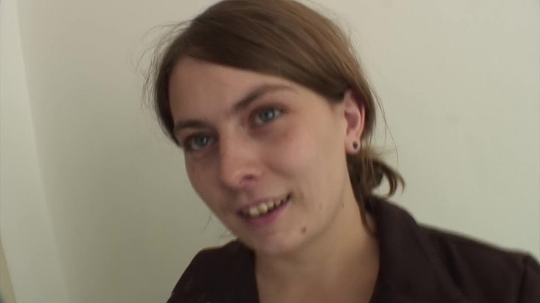 German amateur couples: Awek yang kelihatan seksi dari Jerman menggembirakan zakar dalam sudut...